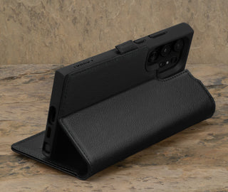 Standfunktion der schwarzen Leder-Brieftaschenhülle für das Samsung Galaxy S24 Ultra
