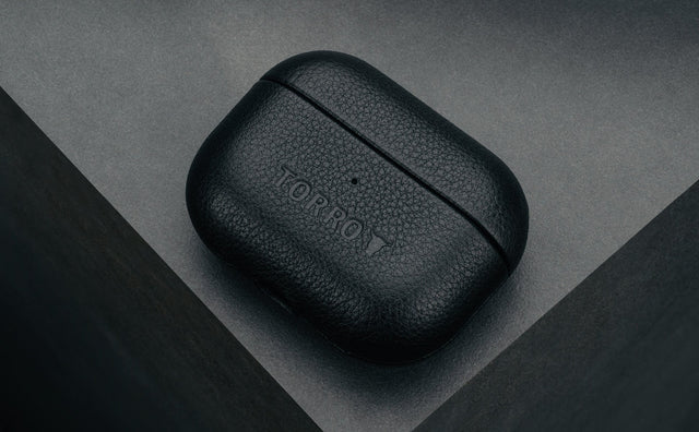Apple AirPods Pro 3 Leather Case (3rd Generation) Feature Focus