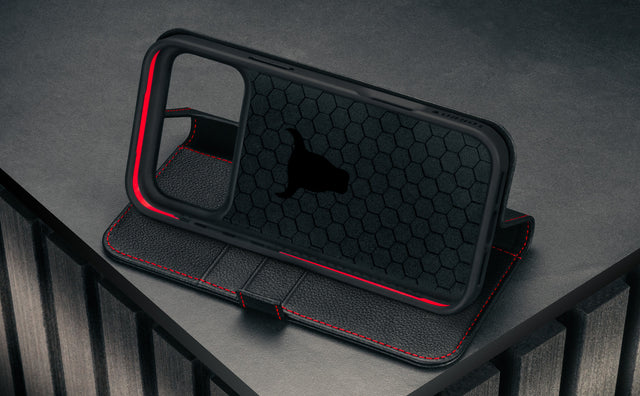 iPhone 17 Pro Max Leather Case (MagSafe Charging) Feature Focus