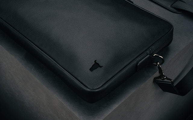 Slim Leather Laptop Bag Feature Focus