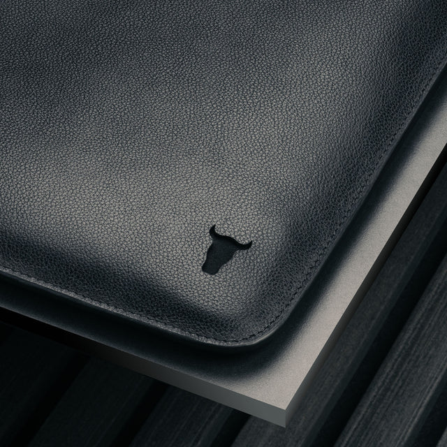 Black Leather MacBook Pro / MacBook Air Sleeve Case