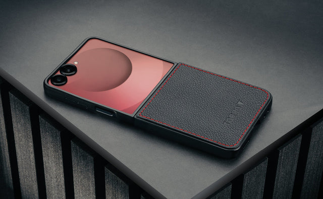 Samsung Galaxy Z Flip7 Leather Case Feature Focus